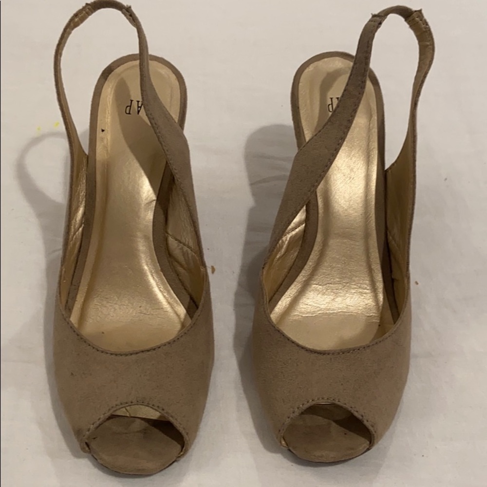 Tan Gap wedges